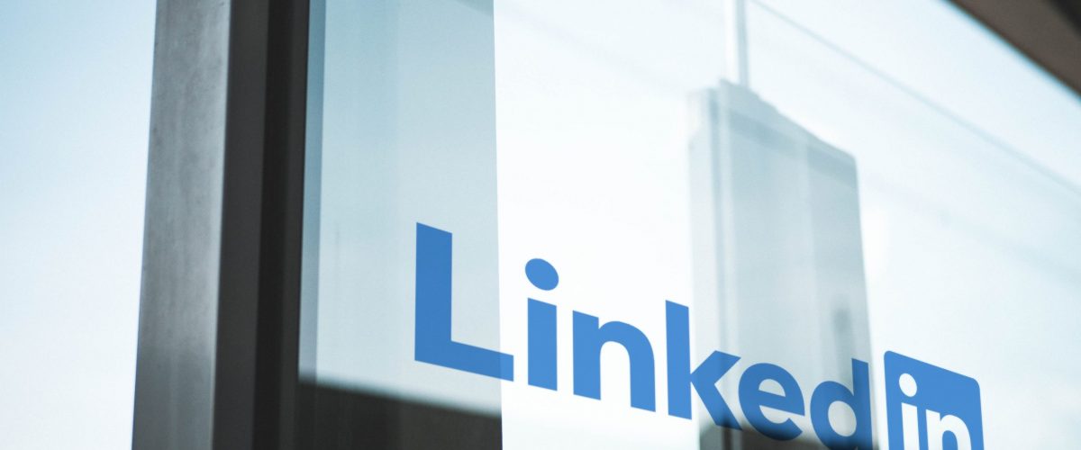 inlytics-linkedin-analytics-tool-Z7MNWch3LPs-unsplash